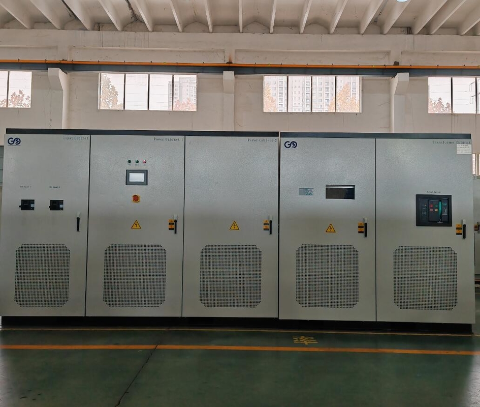 Krachtige on-grid omvormer met ingangsspanning 50-500V en uitgangsspanning 110-220-380-415-440