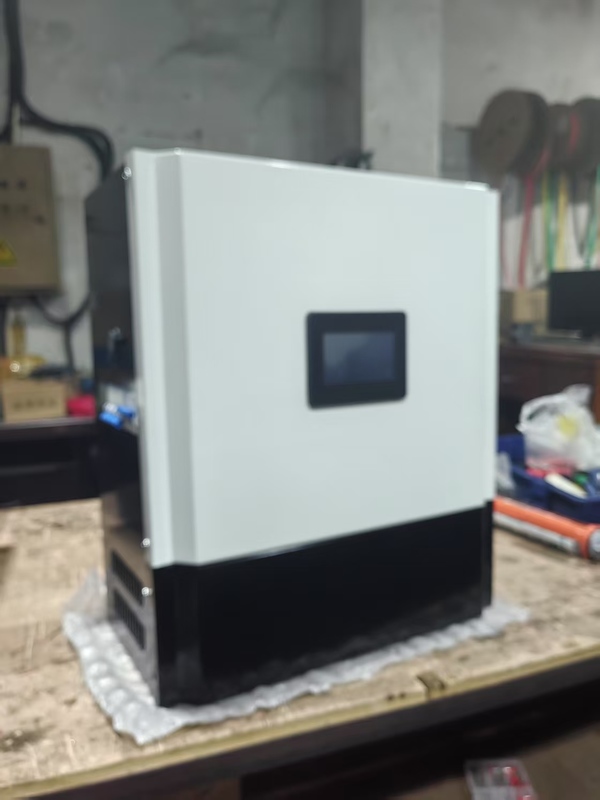 Maximale belastingstroom 60A Off Grid Controller 220mm X 150mm X 65mm Mppt Spanningsbereik 90-520V Aanpasbaar/220-530Vac