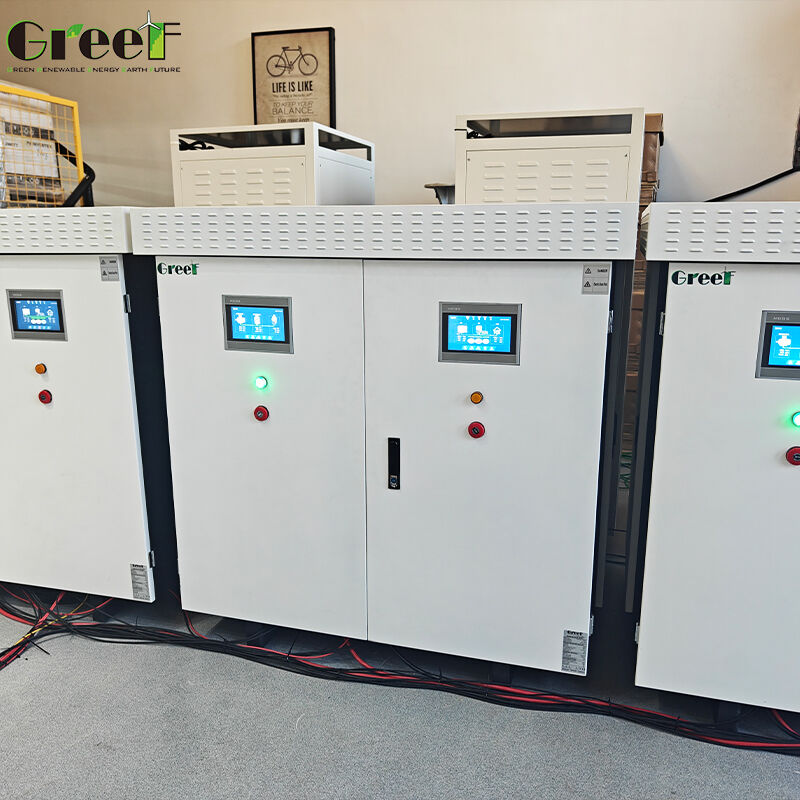 Lithium-ion batterij netcontroller met LCD-aanraakscherm en 95% maximale efficiëntie voor zonne- en windsystemen