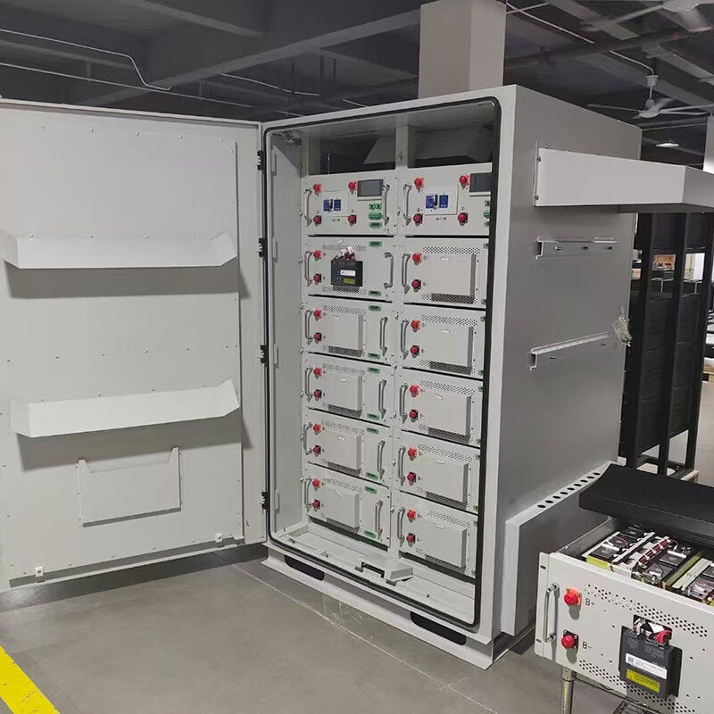 Batterijkast voor buitengebruik, nominale elektrische energie van 16 kWh met IP54-bescherming en modulaire schaalbaarheid voor energieopslag