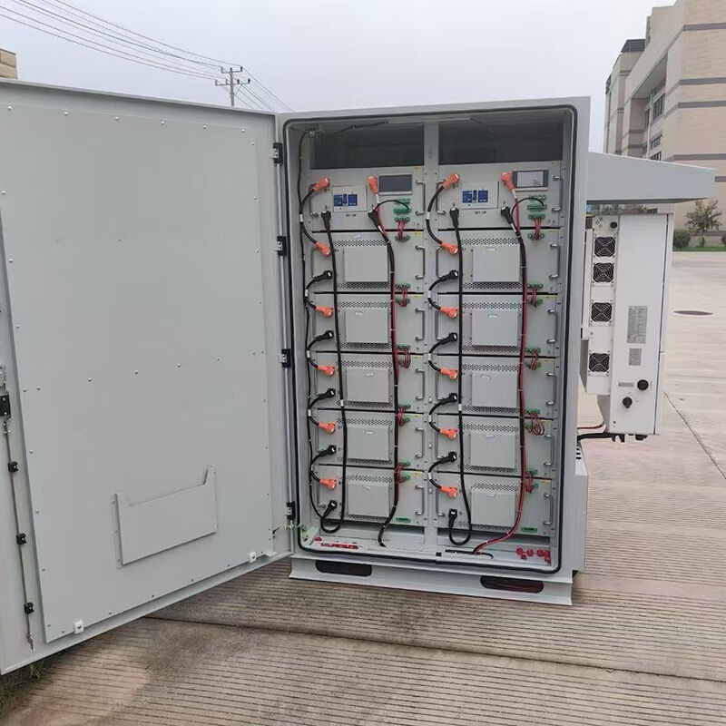 Batterijkast voor buiten met industriële luchtkoeling IP54-bescherming en modulaire schaalbaarheid voor energieopslag